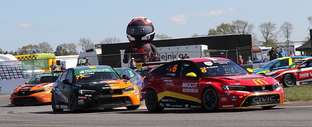 Kan TCR kører Kasper H. Jensen fortsat holde Mike Halder bag sig?
(Foto: Motorsporten.dk)